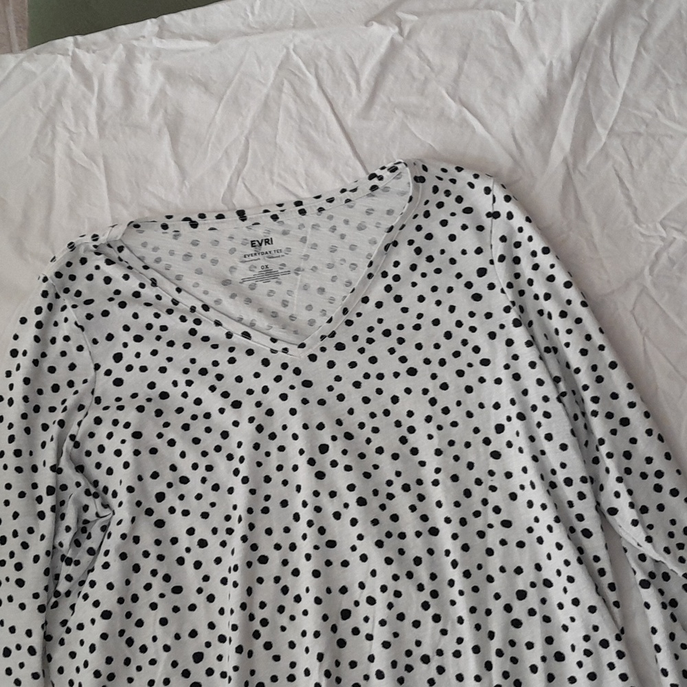 Long sleeve tee